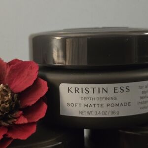 Kristin Ess Depth Defining Soft Matte Pomade